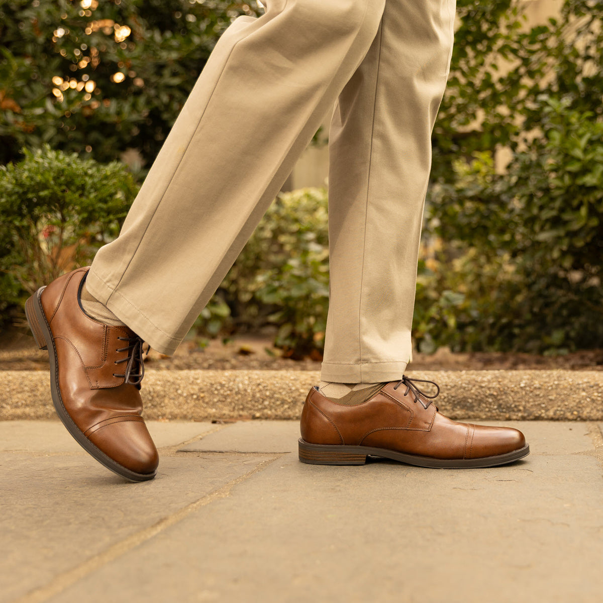 Cognac-Dockers Mens Belvedere Polished Lace-Up Oxford Dress Shoe