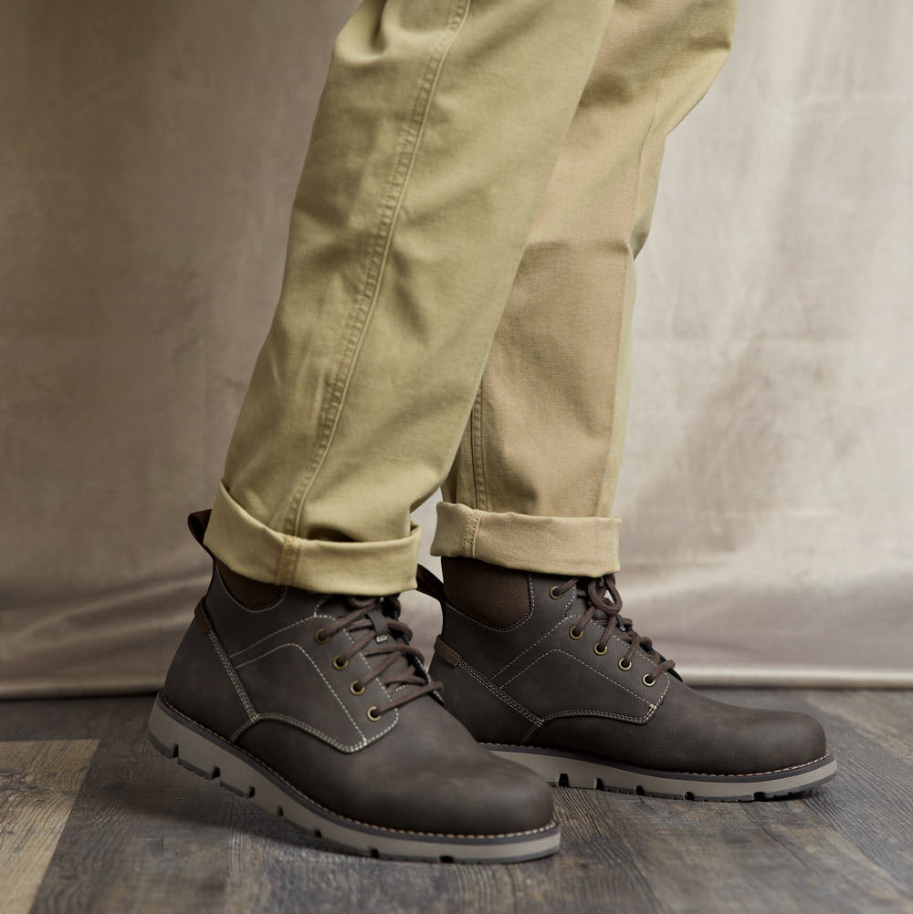 Dark Brown/Brown-Dockers Mens Dustin Rugged Casual Chukka Boot